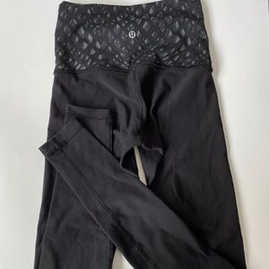 Lululemon Wunder Under 28” *Reversible